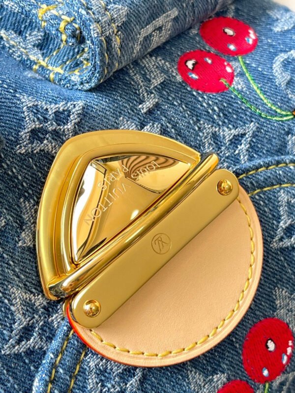 M13679 (7) LV x TM Venice NM M13679