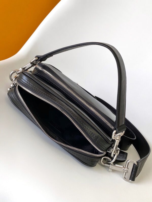 M13987 (2) LOUIS VUITTON Nil M13987