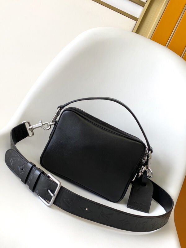 M13987 (4) LOUIS VUITTON Nil M13987