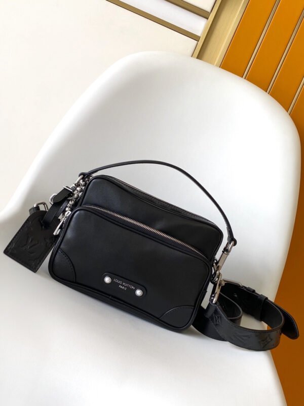 M13987 (5) LOUIS VUITTON Nil M13987