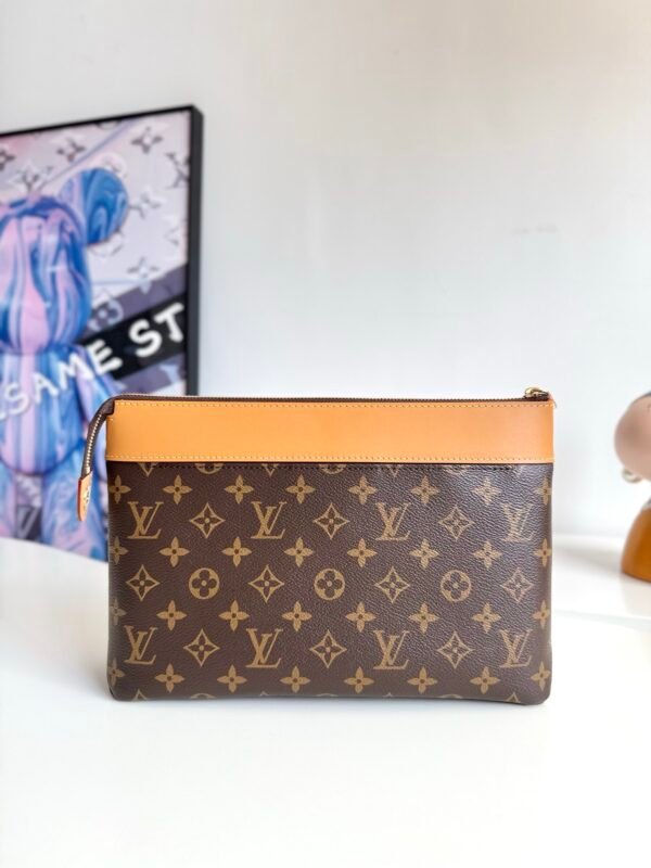 POCHETTE VOYAGE SOUPLE CLUTCH M14057