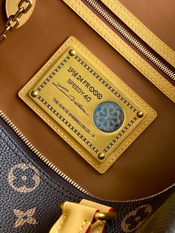 LOUIS VUITTON Speedy P9 Bandoulière 40 M24422