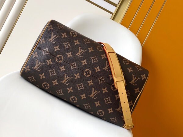 LOUIS VUITTON Speedy P9 Bandoulière 40 M24422
