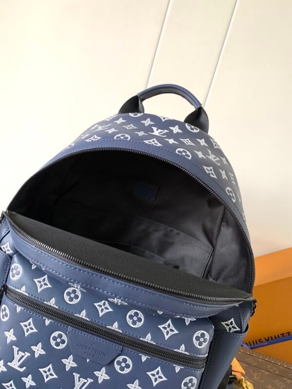 M24760 (2) LOUIS VUITTON Discovery Backpack