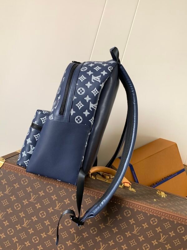 M24760 (5) LOUIS VUITTON Discovery Backpack