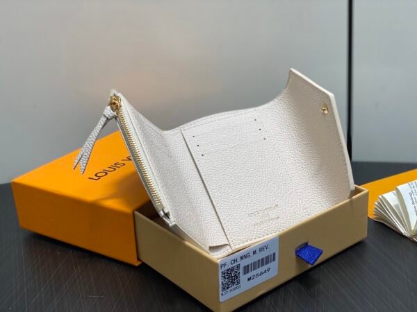 LOUIS VUITTON Victorine Wallet