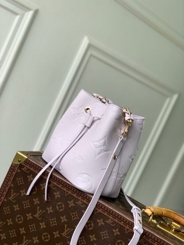 LOUIS VUITTON NéoNoé BB