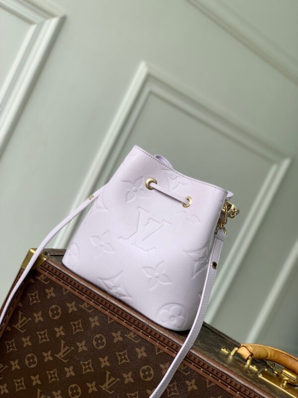 LOUIS VUITTON NéoNoé BB