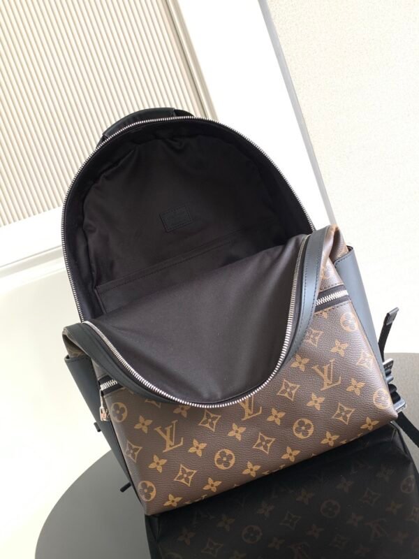 LOUIS VUITTON Discovery Backpack PM