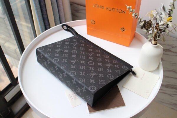 M61692 (4) LOUIS VUITTON Pochette Voyage Medium M61692