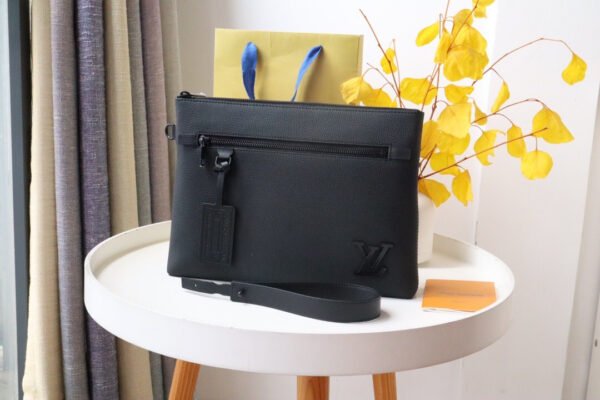 M69837 (3) TAKEOFF Clutch M69837