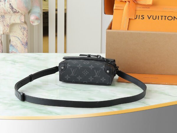 LOUIS VUITTON Steamer Wearable Wallet M81783