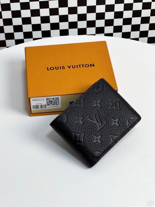 M82072 (2) LOUIS VUITTON MULTIPLE WALLET M82072