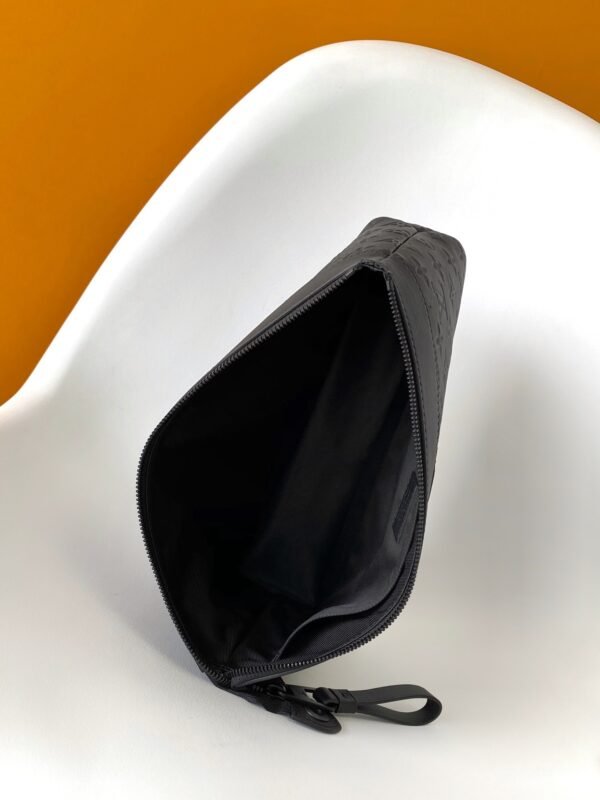 M82545 (7) LOUIS VUITTON POCHETTE VOYAGE SOUPLE CLUTCH M82545