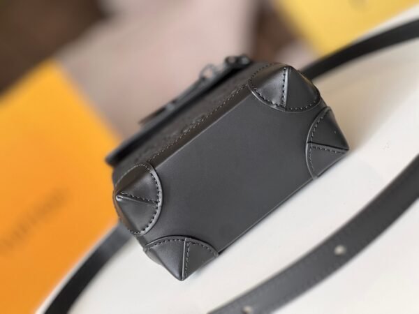 LOUIS VUITTON Nano Steamer M82772