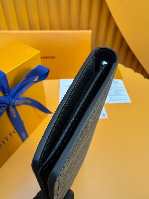 N62665 (3) LOUIS VUITTON Brazza Wallet N62665