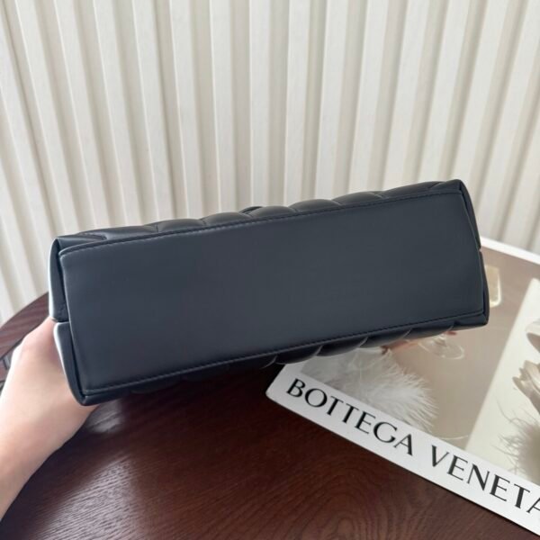 SAINT LAURENT Loulou Shoulder Bag Crossbody black (6) SAINT LAURENT Loulou Shoulder Bag Crossbody