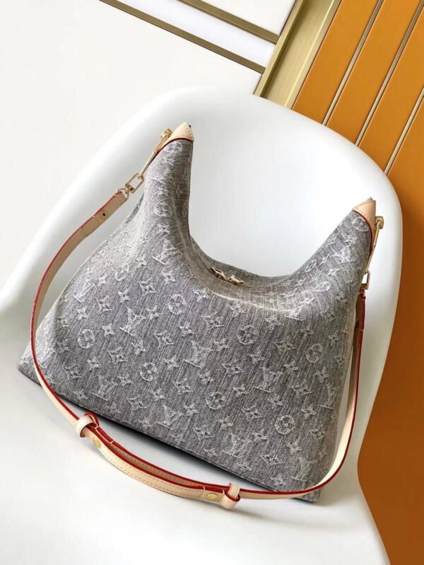 m13390 (4) LOUIS VUITTON Coussin Hobo MM M13390