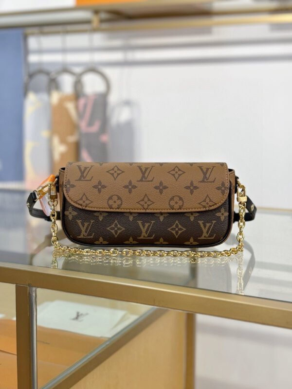 m26587 (6) Wallet On Chain Ivy M26587