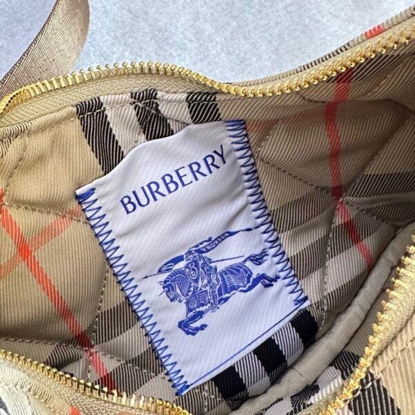 p81113081 (9) burberry Horseshoe Crossbody Bag p81113081