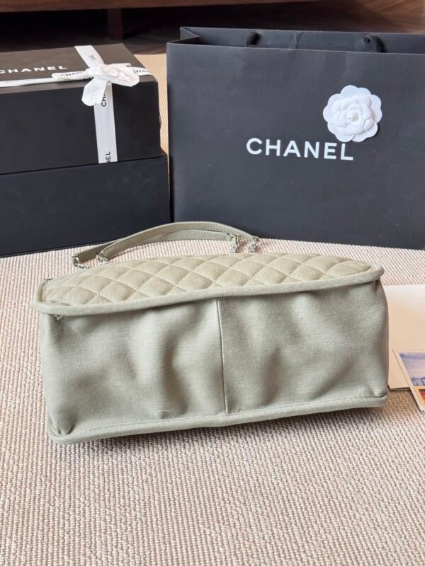 𝘝𝘪𝘯𝘵𝘢𝘨𝘦 Chanel chain shoulder bag