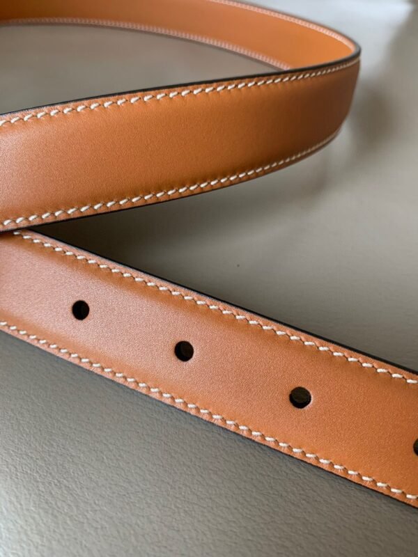 45AK93A78 (4) MEDIUM 25MM TRIOMPHE BELT IN NATURAL CALFSKIN