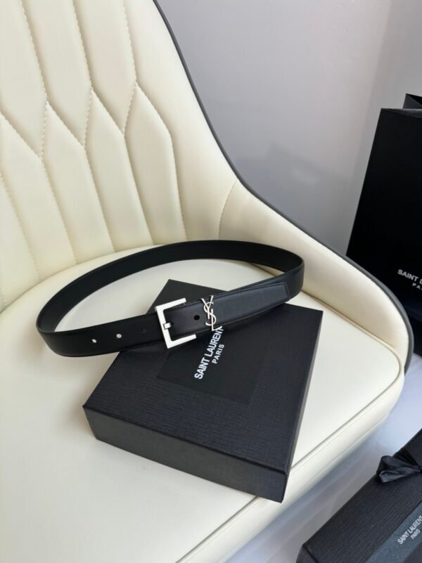 SAINT LAURENT Smooth leather belt with monogram square buckle