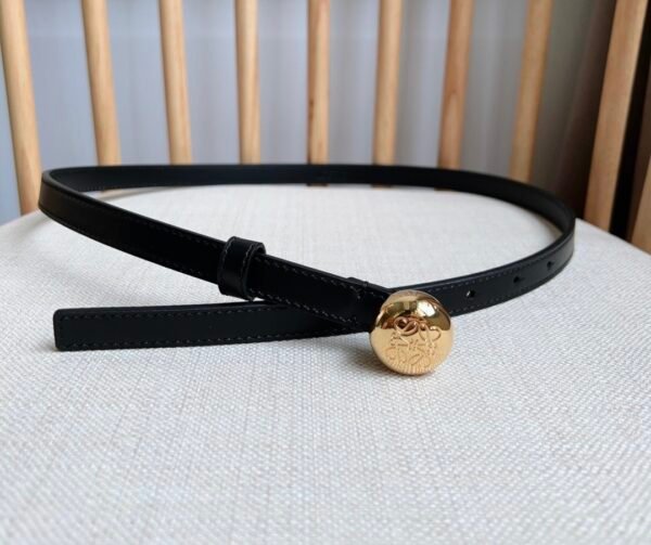 LOEWE Pebble belt made of smooth cowhide leather
