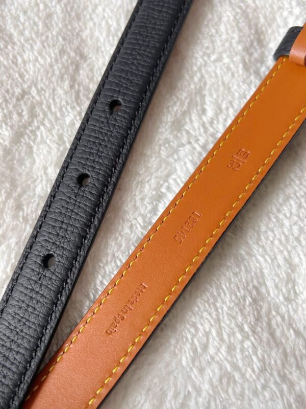 E821Z15X02 (6) LOEWE Pebble-patterned cowhide Anagram belt