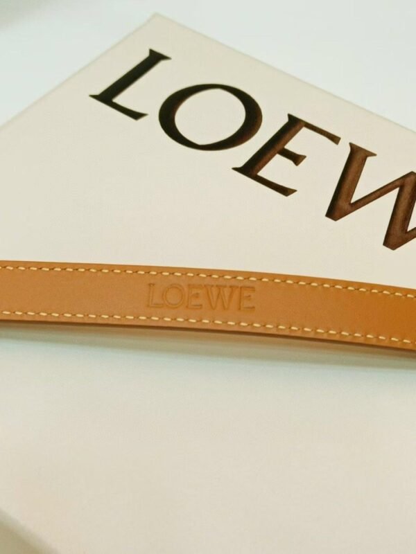 Smooth cowhide LOEWE geometric belt
