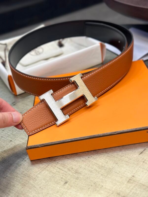 H074562CK05 H077971CAAA105 (4) HERMES Constance belt buckle & Reversible leather strap 38 mm