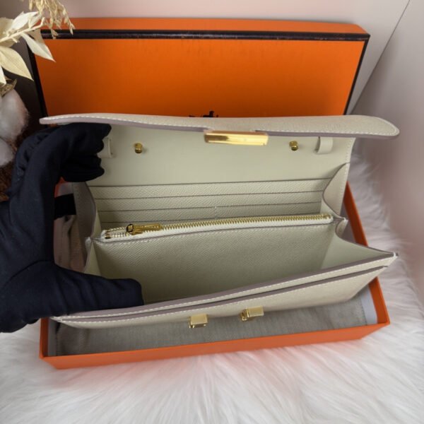 HERMÈS Constance To Go wallet gold