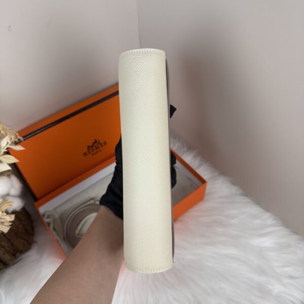 HERMÈS Constance To Go wallet gold