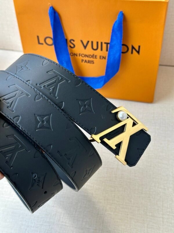 LV INITIALES PEARLS 40MM REVERSIBLE BELT M8842U