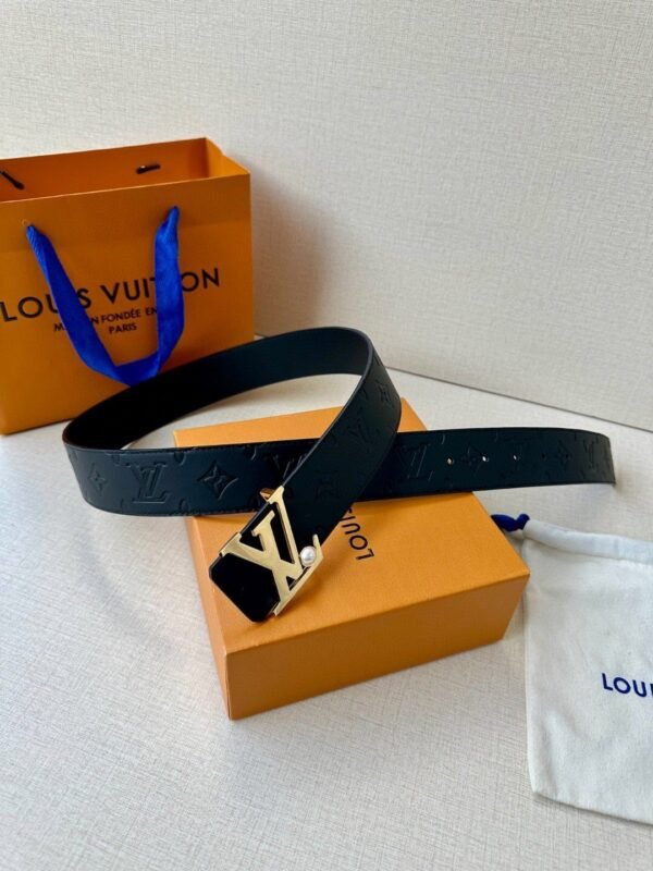 LV INITIALES PEARLS 40MM REVERSIBLE BELT M8842U