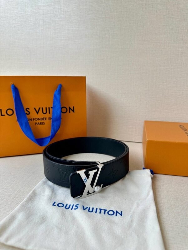 LV INITIALES PEARLS 40MM REVERSIBLE BELT M8842U