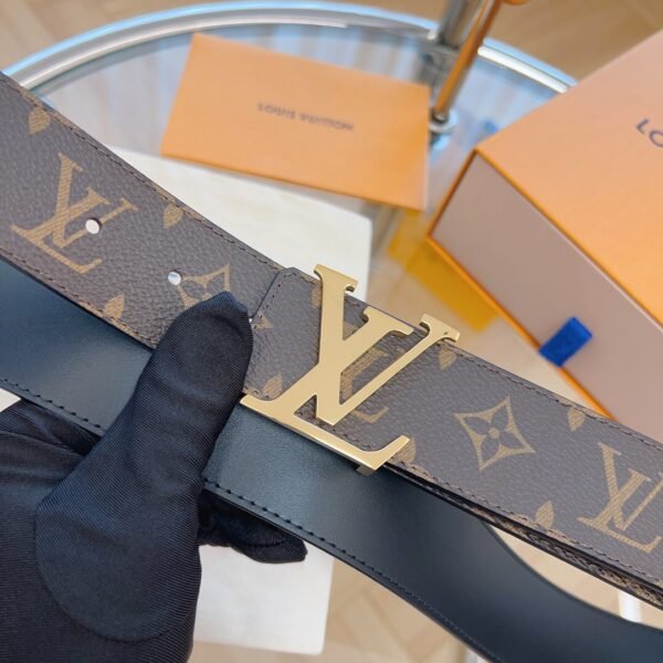 M0566S (4) LOUIS VUITTON initiales 40mm reversible belt M0566S