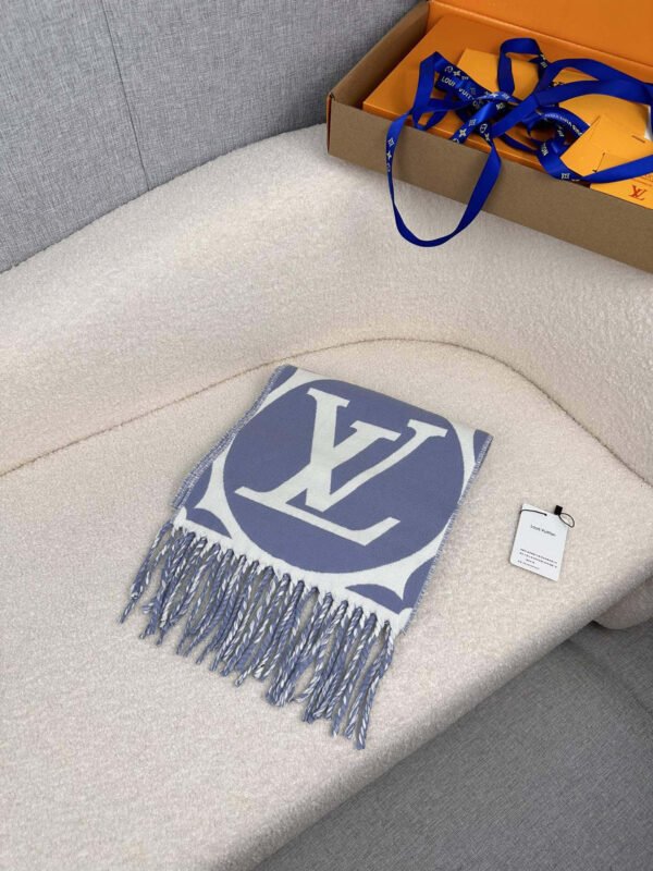 M79214 (2) LV Flight Mode LV Medallion Jacquard Pattern Scarf, Blue M79214