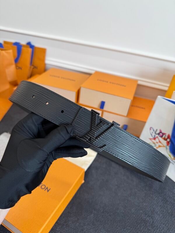 M9229U (5) LOUIS VUITTON Men's classic pure black calfskin LV black buckle 4CM belt M9229U