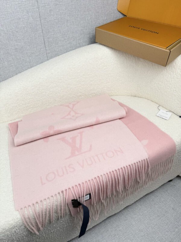 M96287 (5) LOUIS VUITTON REYKJAVIK scarf
