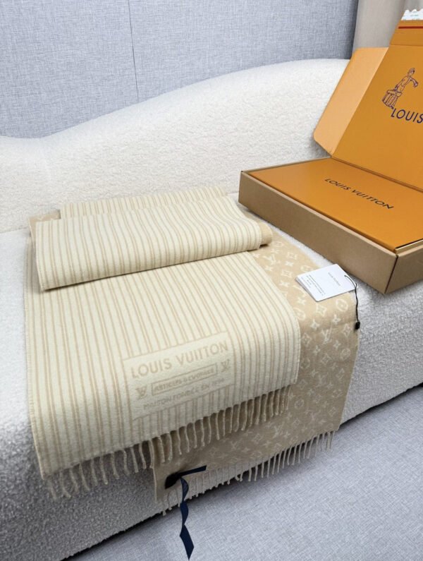 LOUIS VUITTON MY NEVERFULL scarf