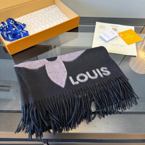 LOUIS VUITTON Snowy Kaleidoscope Scarf M97179