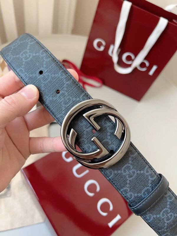 GUCCI Belt with Interlocking G buckle