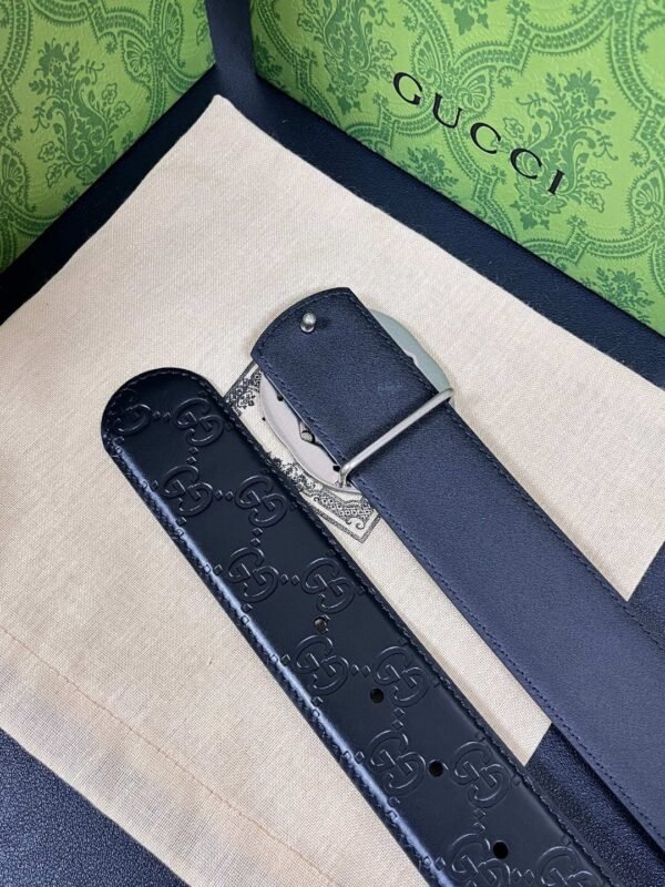 GUCCI Reversible belt with Interlocking G buckle