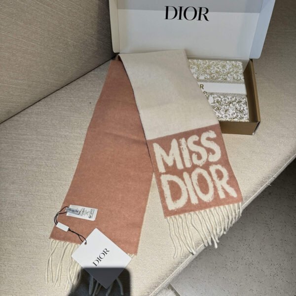 51MID204I016_C030 (10) Dior Cashmere Knit Scarves