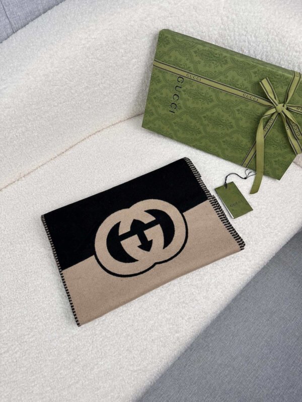 7154974GAAA1079 (2) GUCCI Interlocking double G wool scarf