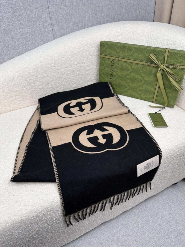 7154974GAAA1079 (7) GUCCI Interlocking double G wool scarf