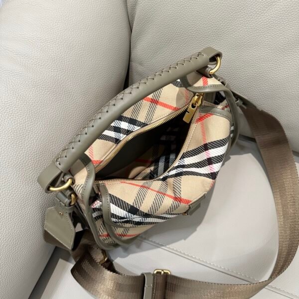 BURBERRY Small B-shaped buckle messenger bag