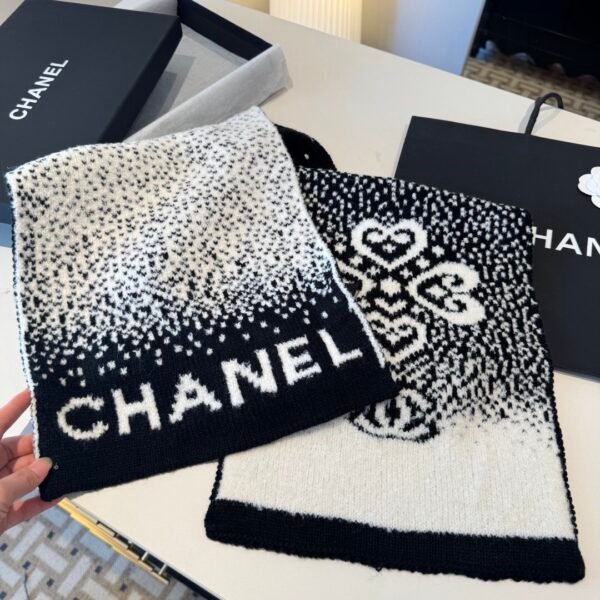 AAB243-B21443-U2684 (5) COCO NEIGE 2025/26 COLLECTION SCARF