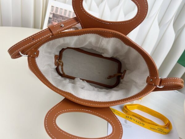 BELUGAMINTY01CL03P (6) Beluga Mini Bag